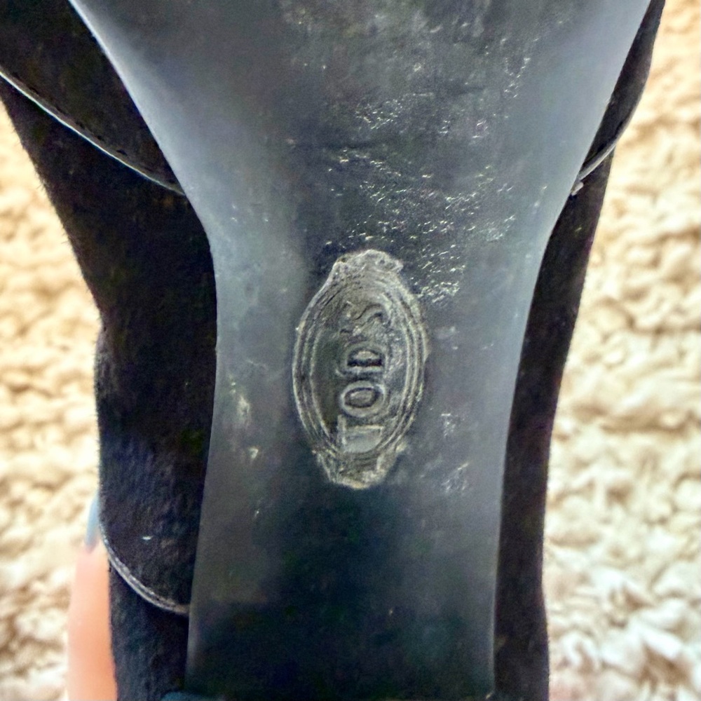 Tod's Black Knee-High Suede Heeled Boots - Picture 9 of 12